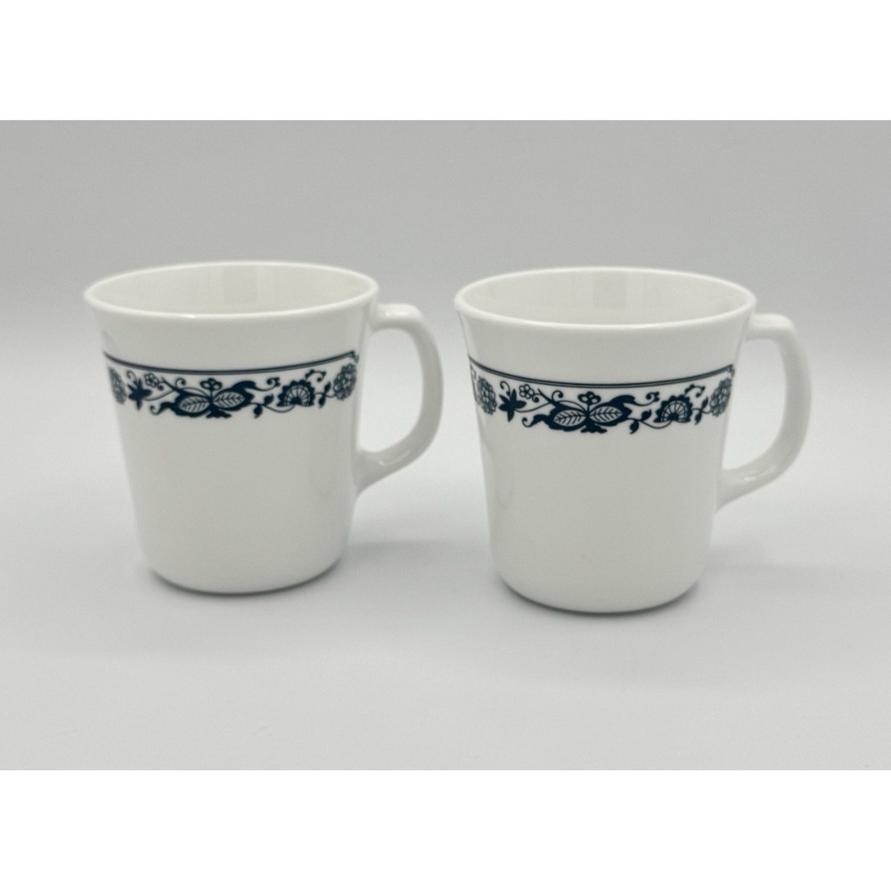 Corelle Vintage Old Town Blue Onion Coffee Mugs Set of 2  Corning USA